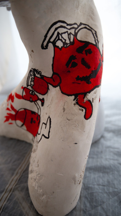 Авторская скульптура "ORBI УЛИЧНЫЙ ХУДОЖНИК": архитектурный гипс, акриловая краска; авторская роспись (061219)