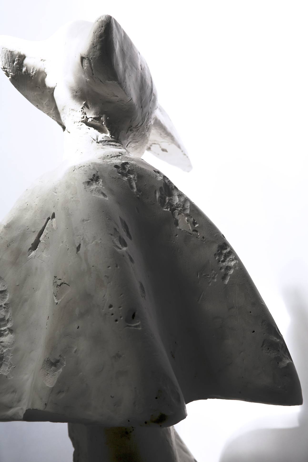 Скульптура “ORBI ХРУПКИЙ ВНУТРИ” (061215)