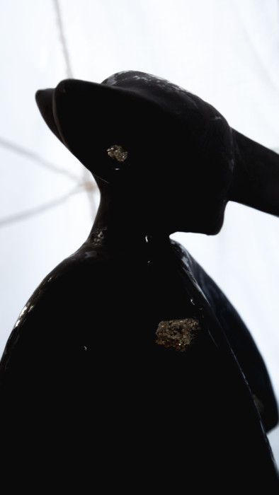 Авторская скульптура "ORBI ЗОЛОТОИСКАТЕЛЬ" (061212)