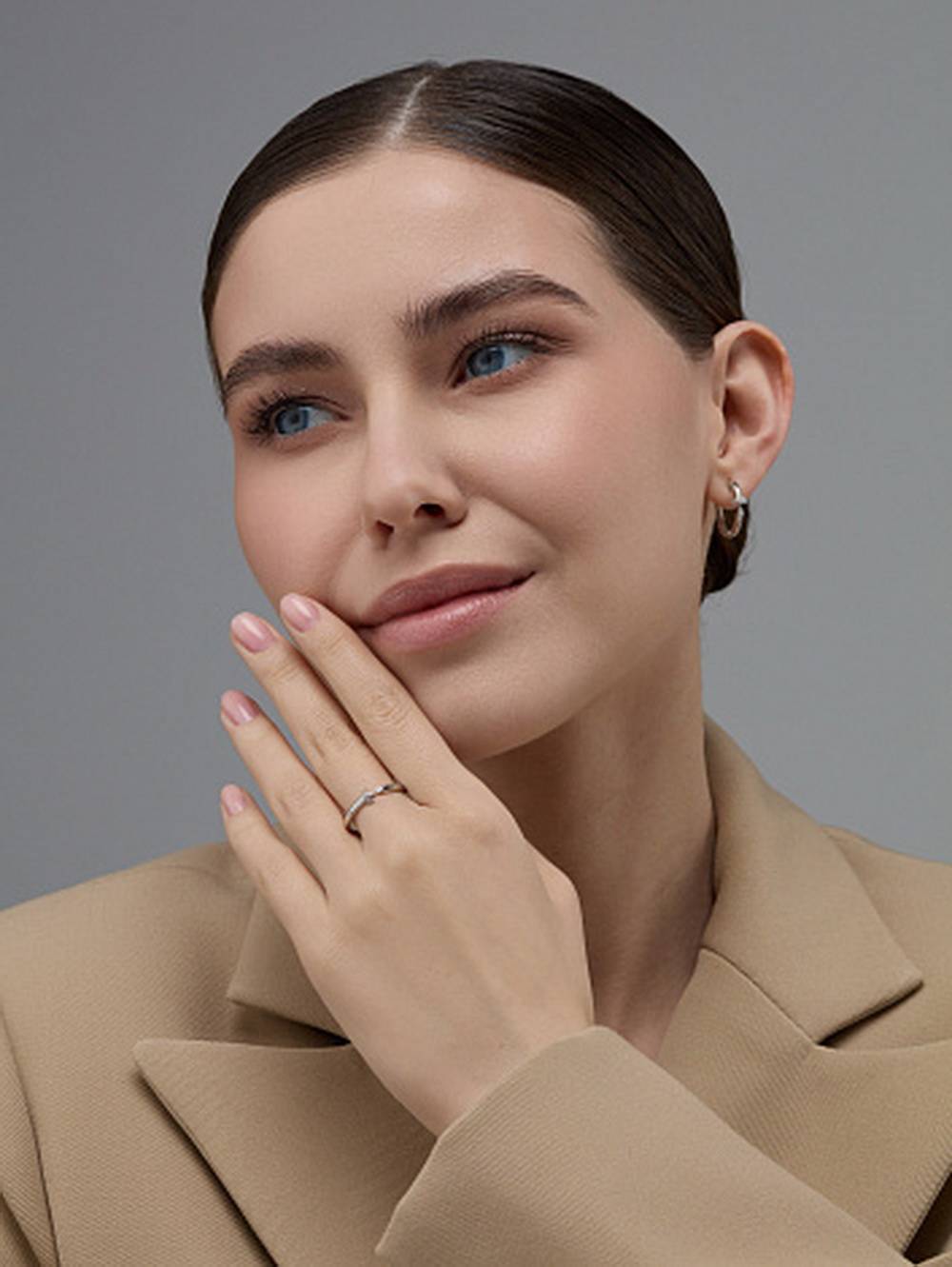 Серьги из белого золота с бриллиантами (059476)