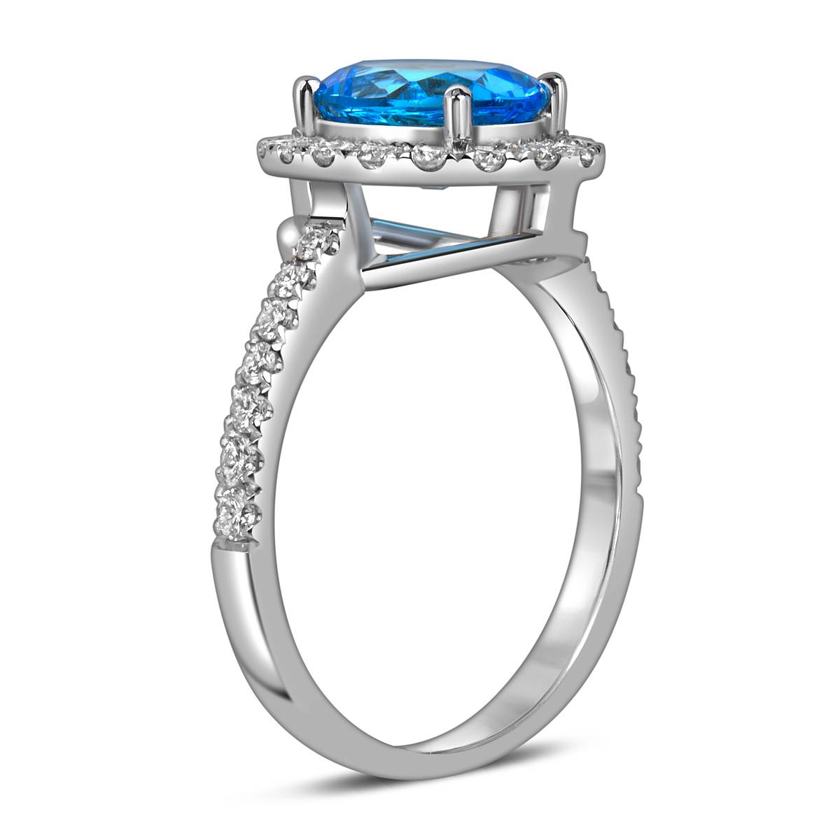 Кольцо из белого золота с бриллиантами и топазом (060383)