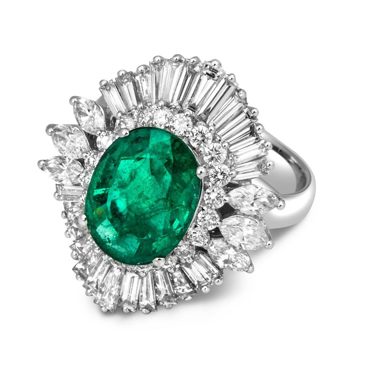 Кольцо с бриллиантами и изумрудом из белого золота (013273)