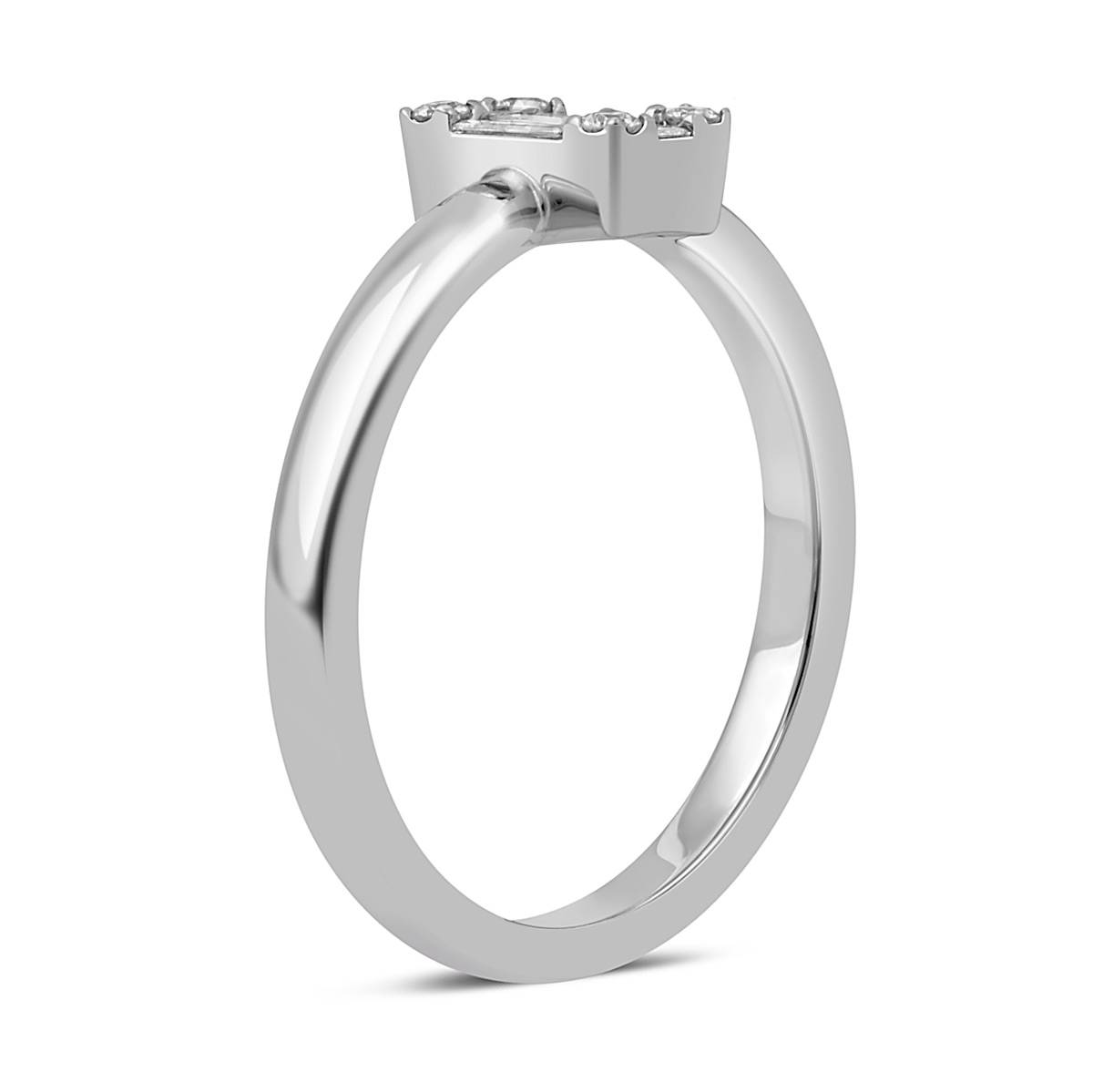 Кольцо из белого золота с бриллиантами 