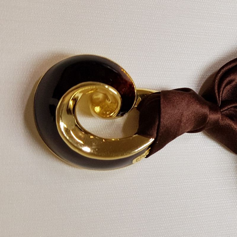 Колье из серебра с эмалью и шёлком 