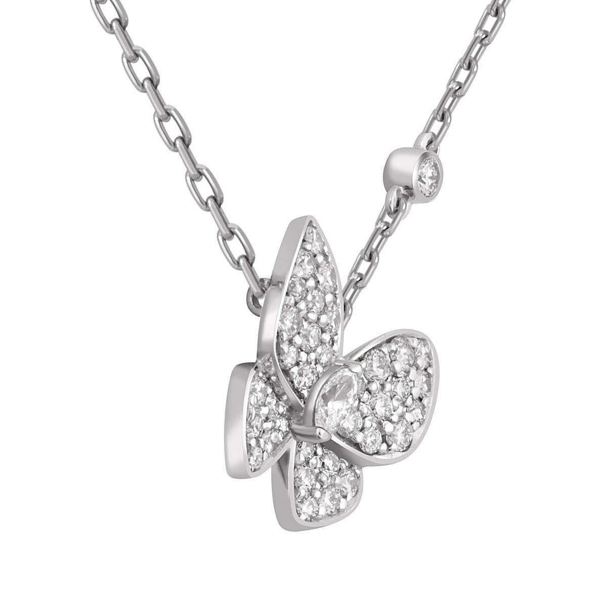 Колье из белого золота с бриллиантами 