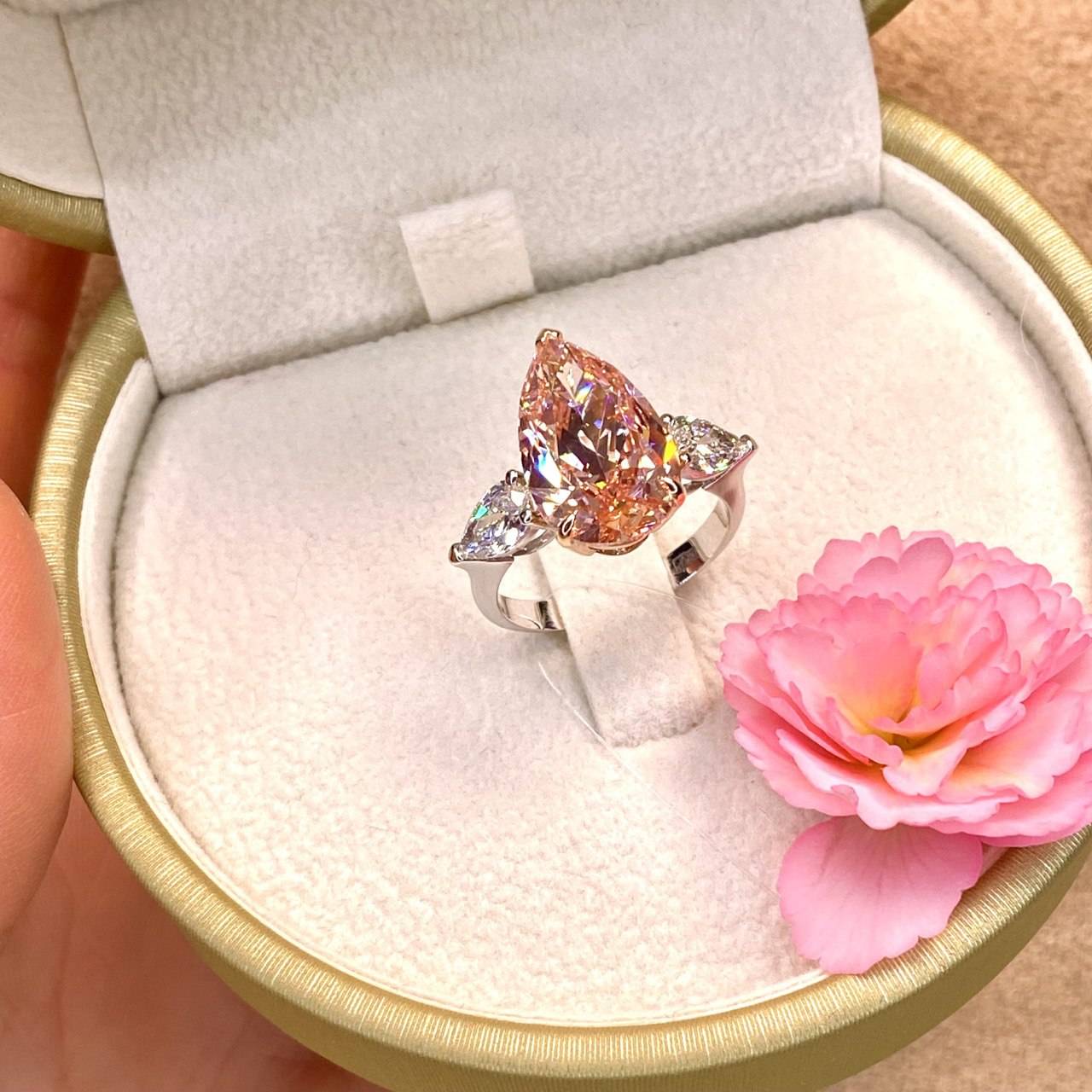 Кольцо из белого золота с бриллиантами (052678)