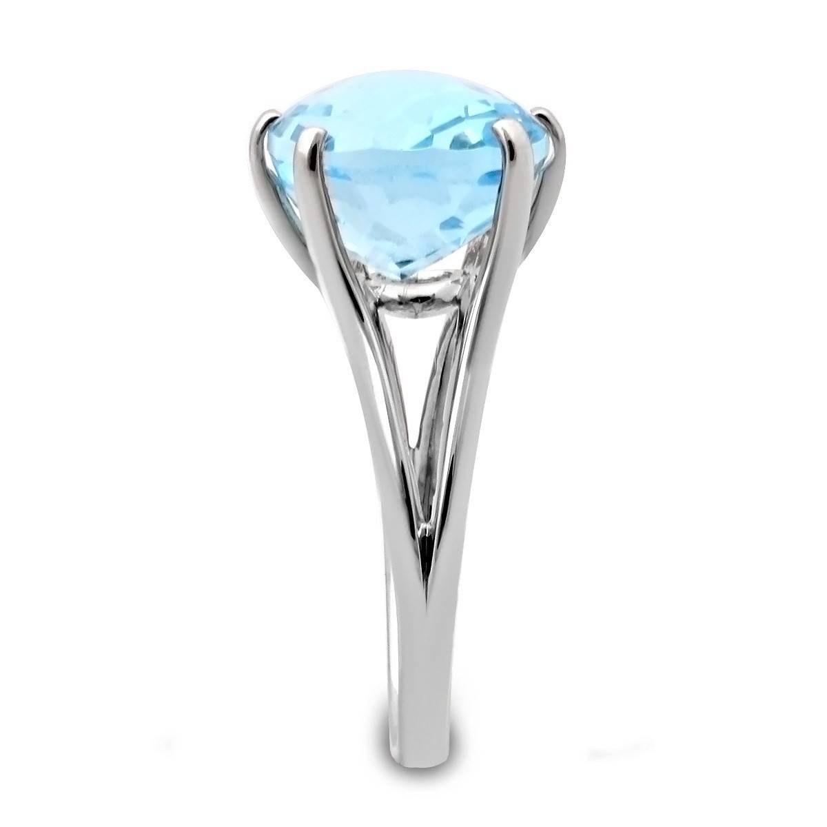 Кольцо из белого золота с топазом (028566)