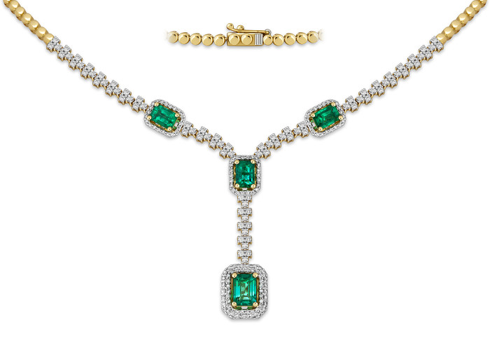 Колье из жёлтого золота с бриллиантами и изумрудами (051822)