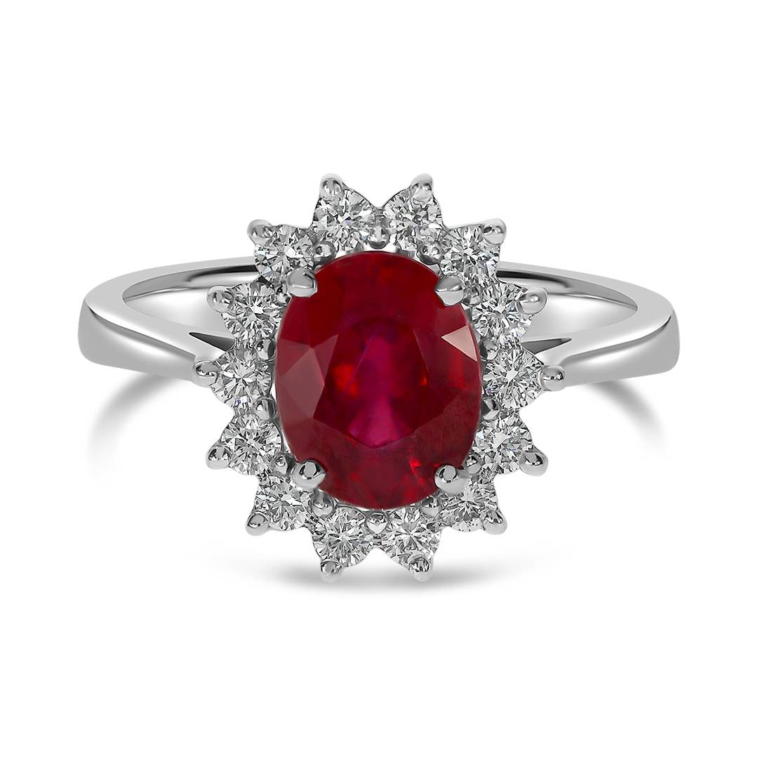 Кольцо из белого золота с бриллиантами и рубином (055611)