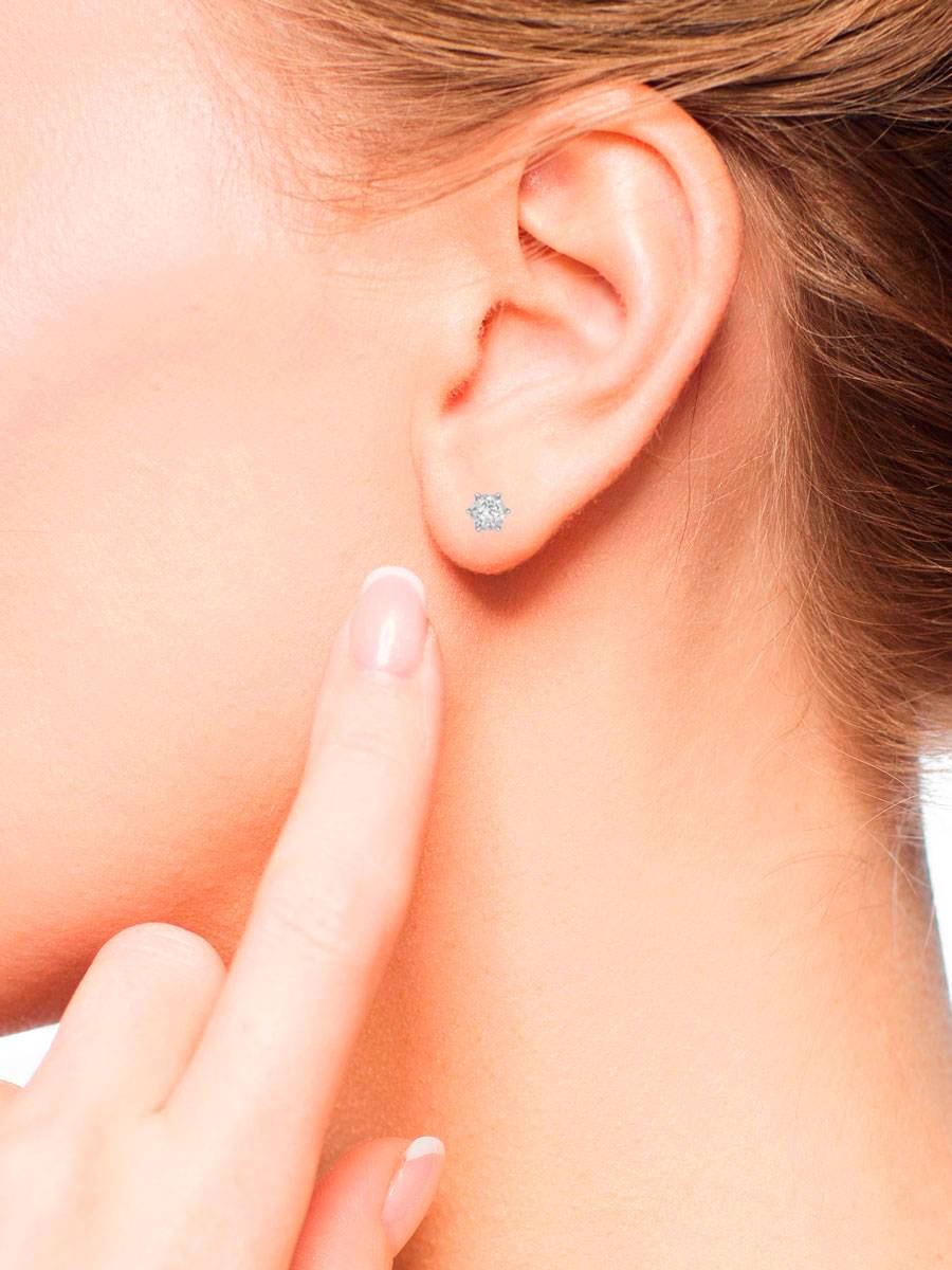 Серьги пусеты из платины с бриллиантами (050822)