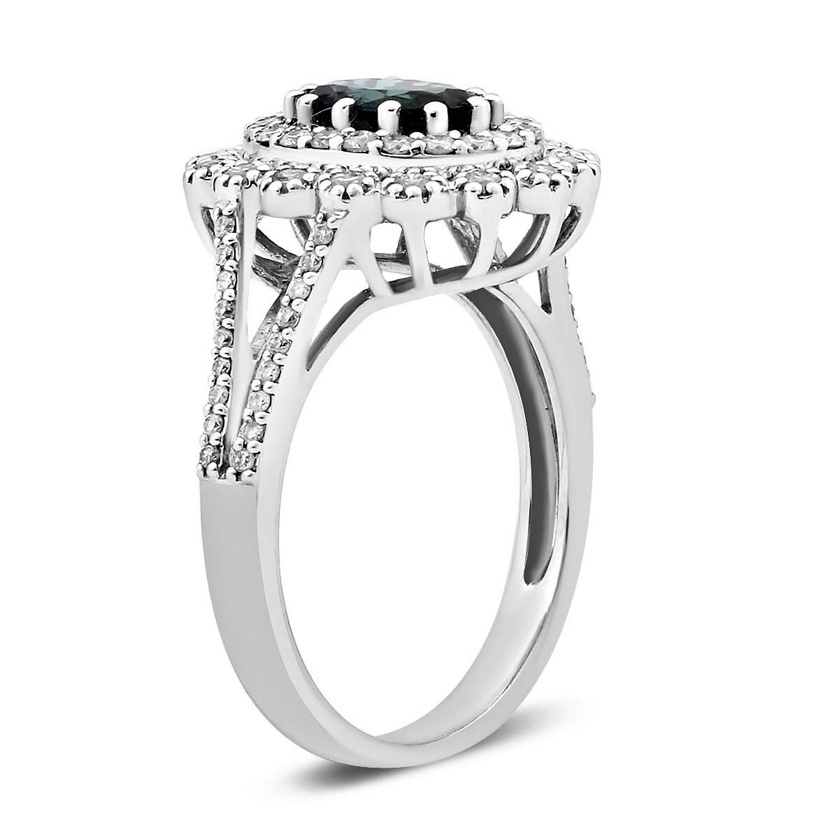 Кольцо из белого золота с бриллиантами и сапфиром (018033)