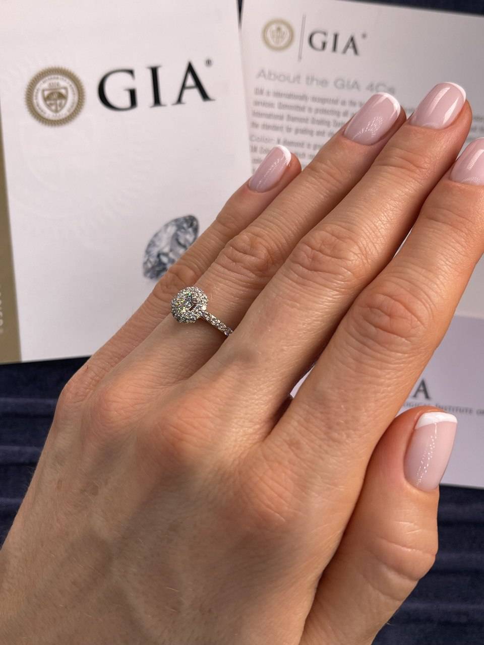 Кольцо из белого золота с бриллиантами (053734)