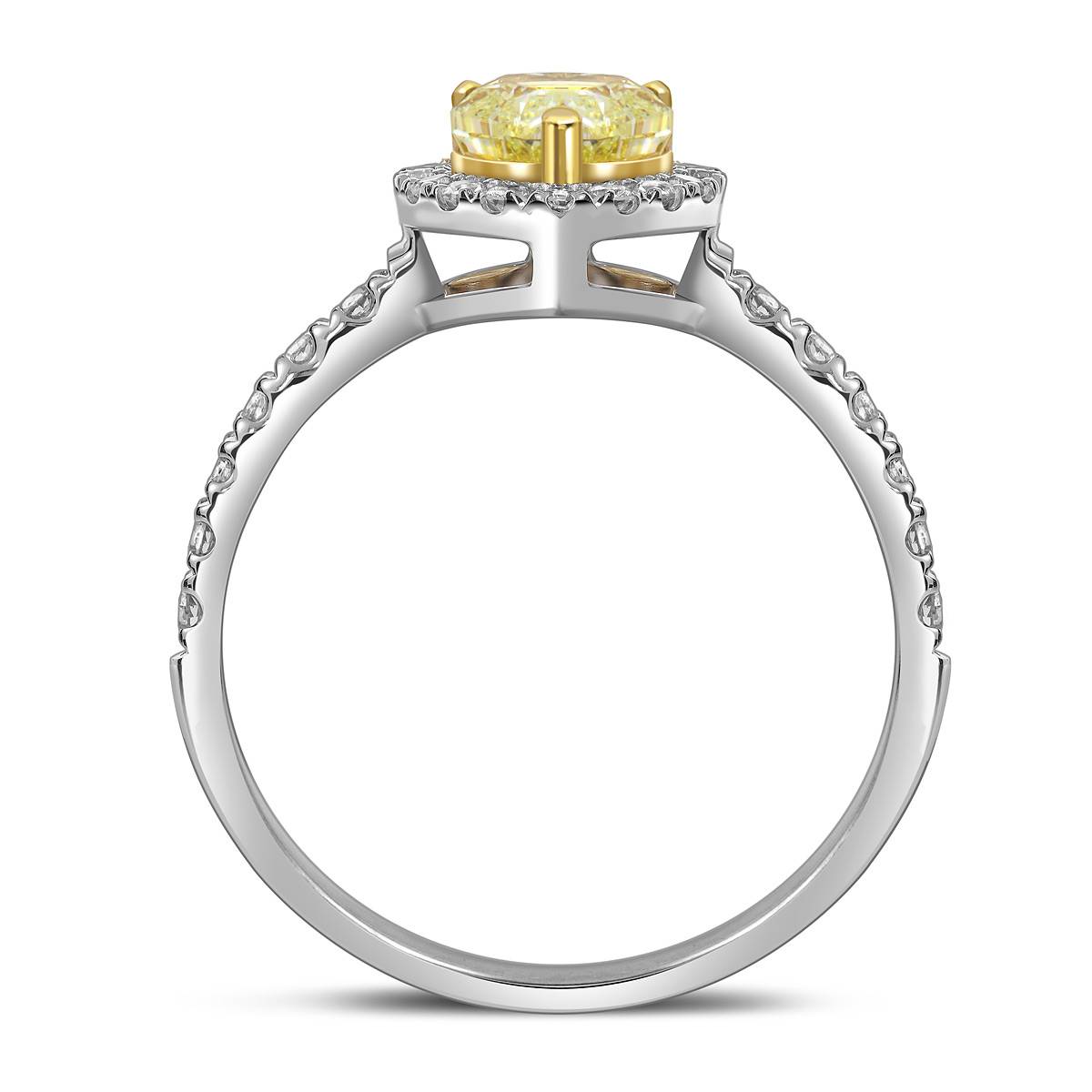 Помолвочное кольцо из белого золота с бриллиантами 