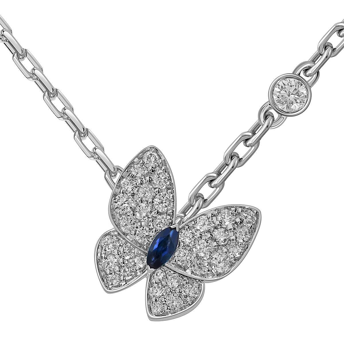 Колье из белого золота с бриллиантами и сапфиром 