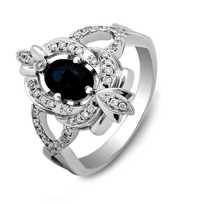 Кольцо из белого золота с бриллиантами и сапфиром (025817)
