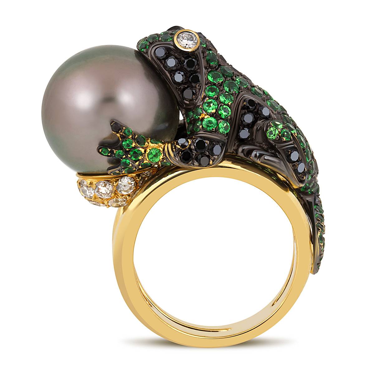 Кольцо из жёлтого золота с бриллиантами, тсаворитами и жемужиной 