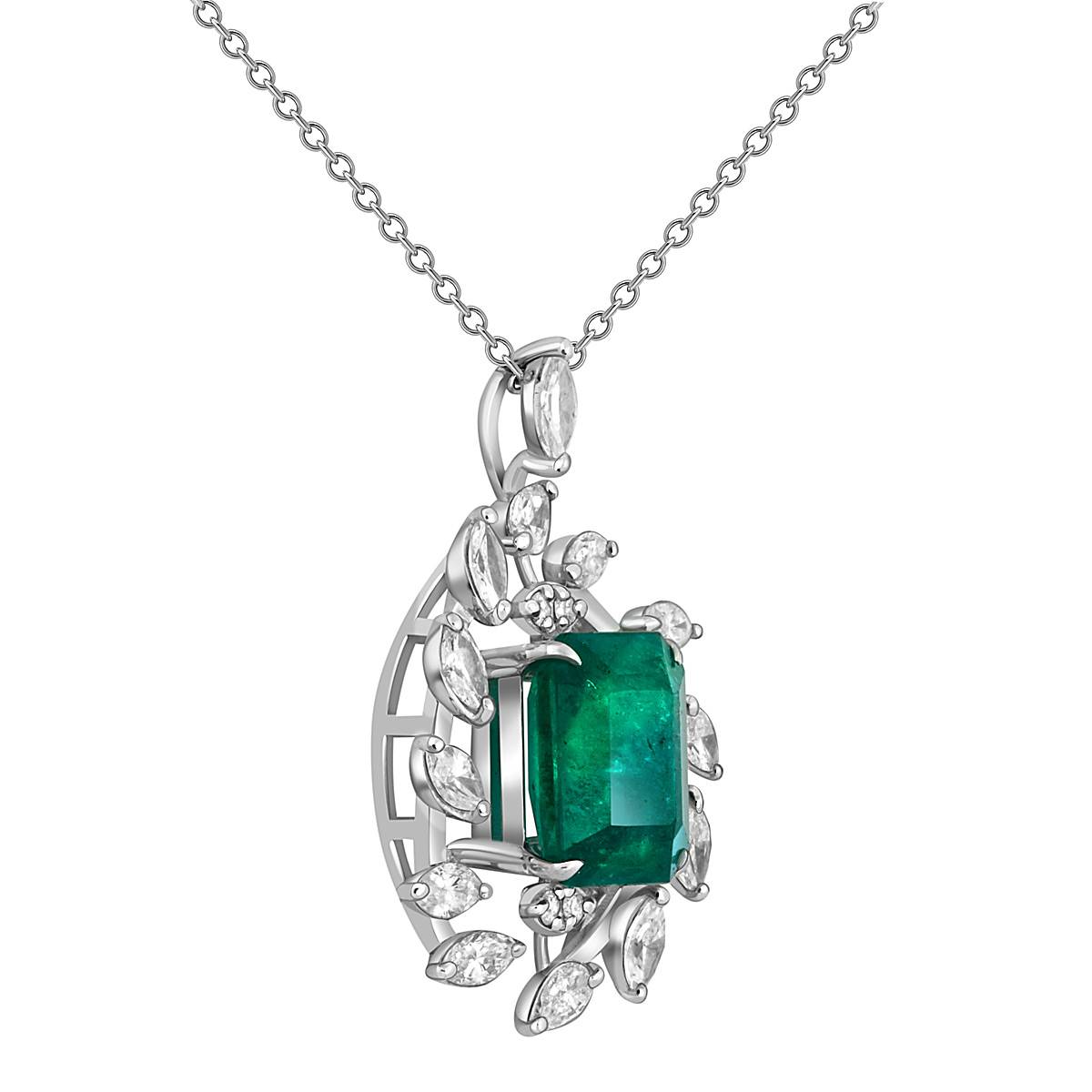 Колье из белого золота с брилллиантами и изумрудом (047588)