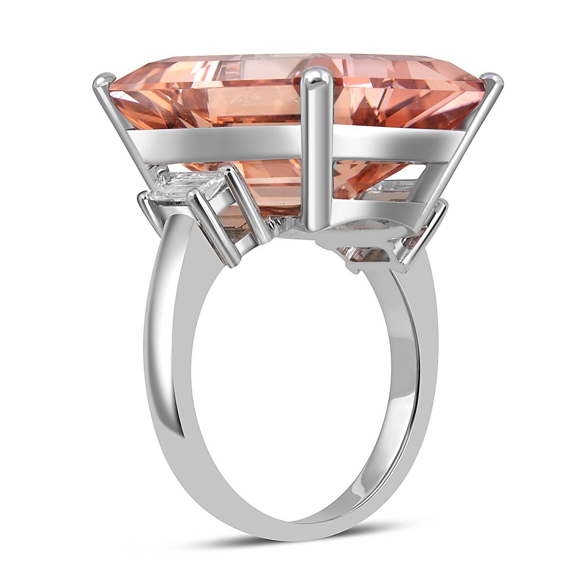 Кольцо из белого золота с бриллиантами и морганитом (054506)