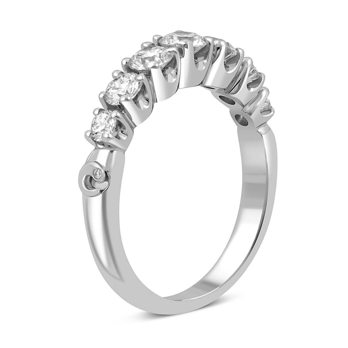 Кольцо из белого золота с бриллиантами 