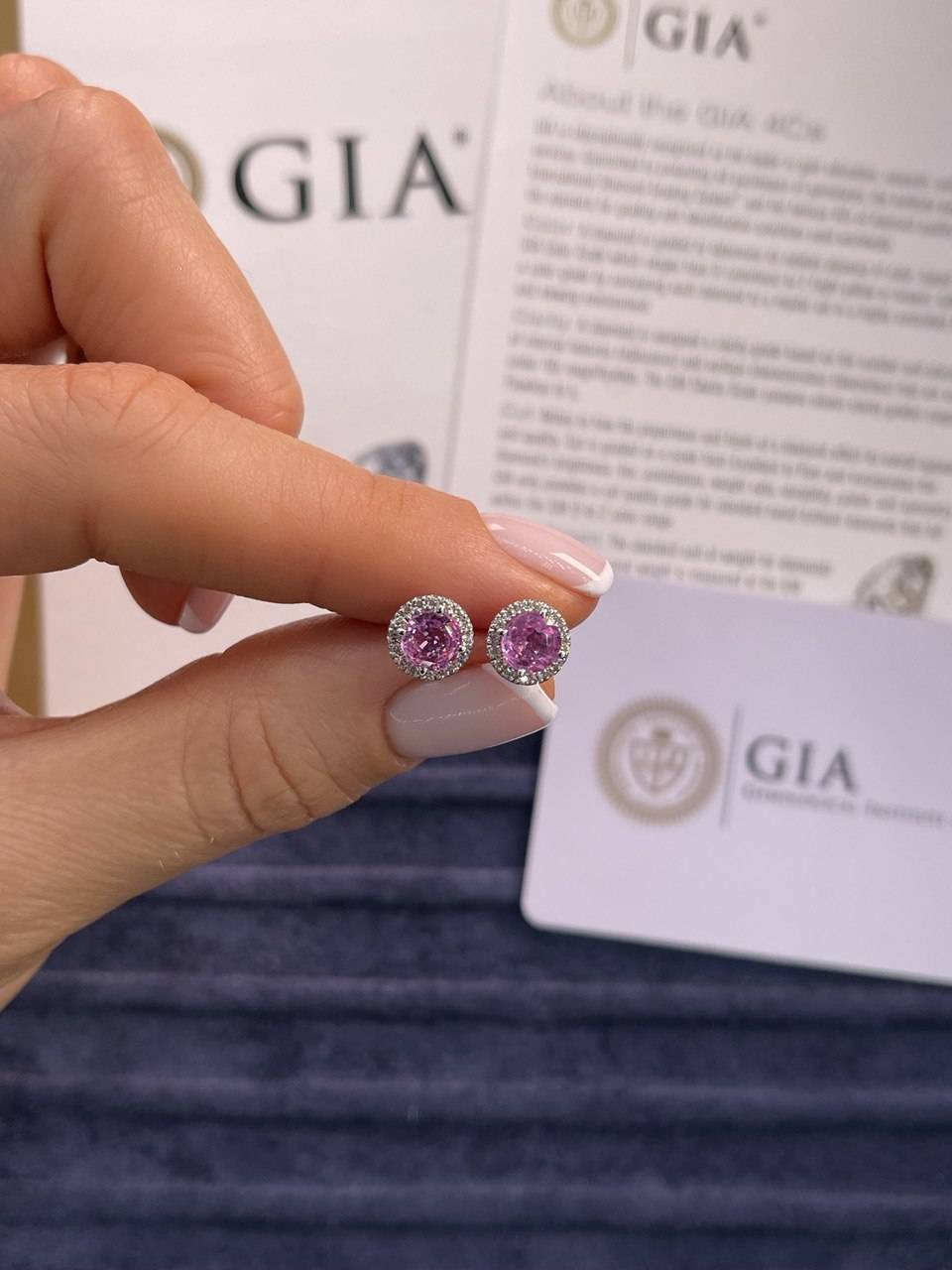 Серьги пусеты из белого золота с бриллиантами и розовыми сапфирами (052503)