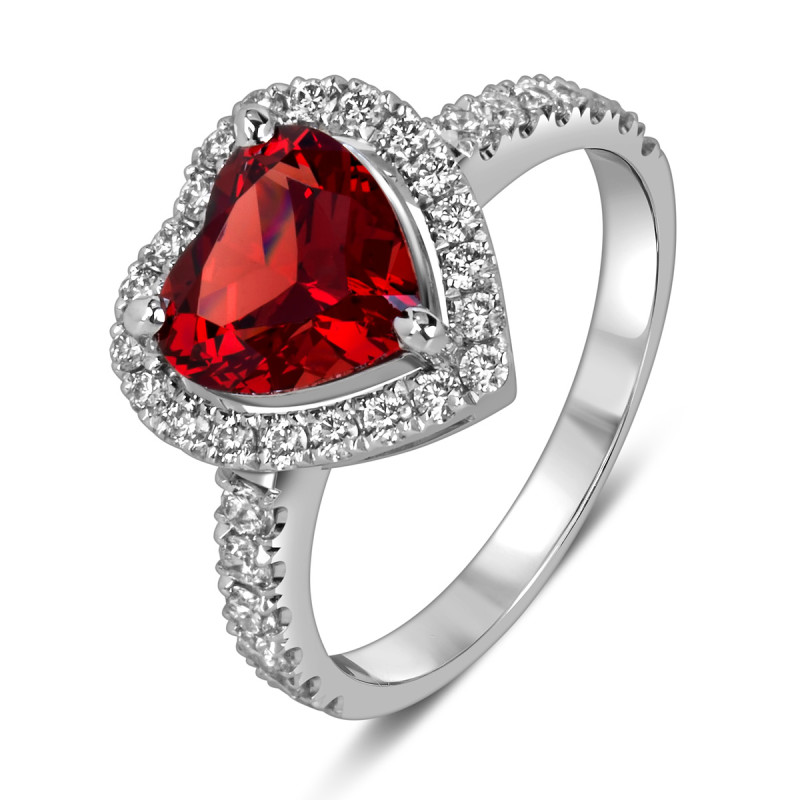 Помолвочное кольцо из белого золота с бриллиантами и гранатом 