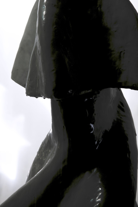 Авторская скульптура "ORBI НА МОРЕ" (061213)