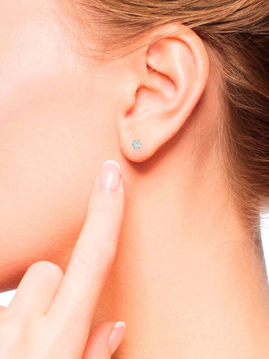 Серьги пусеты из белого золота с бриллиантами (042504)